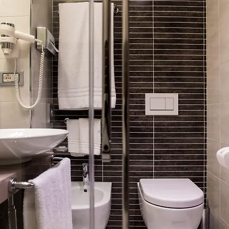 Mentana, By R Collection 4* Milan