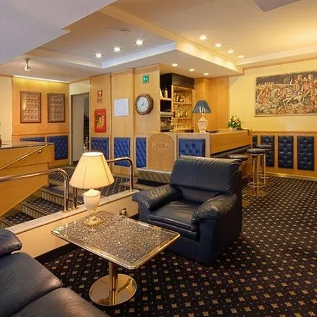 Mentana, By R Collection 4* Milaan