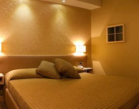 Mentana, By R Collection 4* Milaan