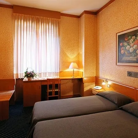 Mentana, By R Collection 4* Milaan