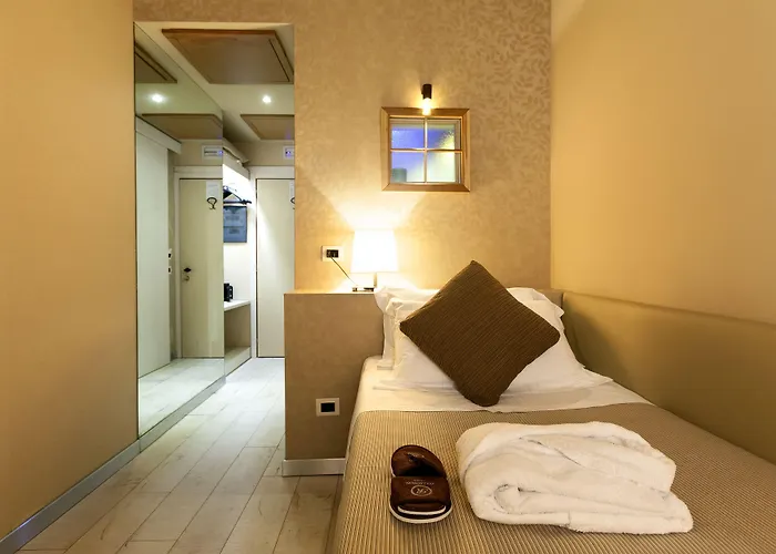 Mentana, By R Collection 4* Milánó