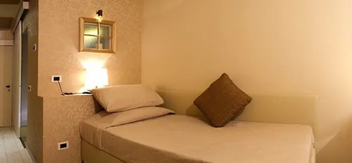 Mentana, By R Collection Szálloda Milánó