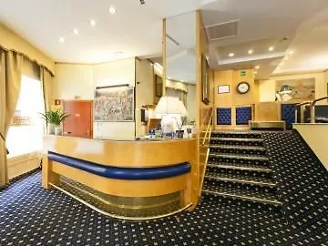 Mentana, By R Collection 4* Milánó